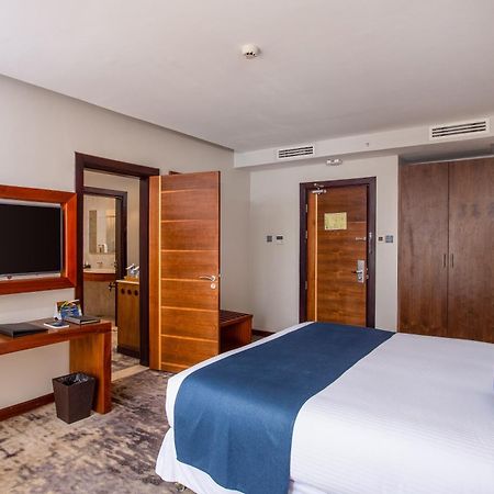 Golden Tulip Canaan Kampala Exterior photo