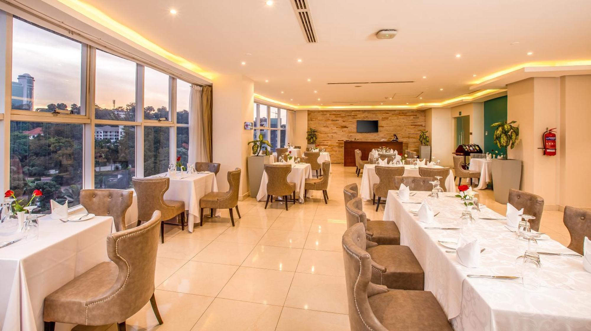 Golden Tulip Canaan Kampala Exterior photo