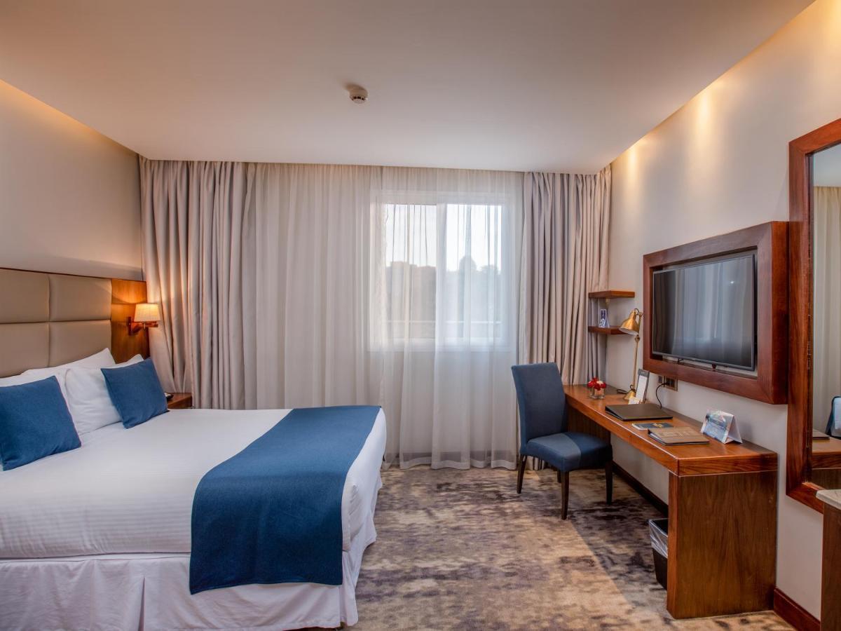 Golden Tulip Canaan Kampala Exterior photo