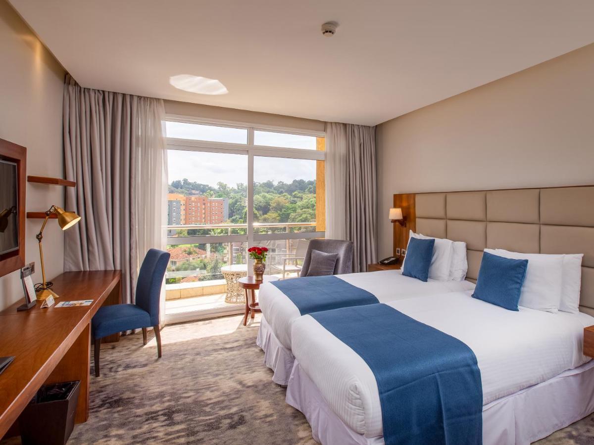 Golden Tulip Canaan Kampala Exterior photo