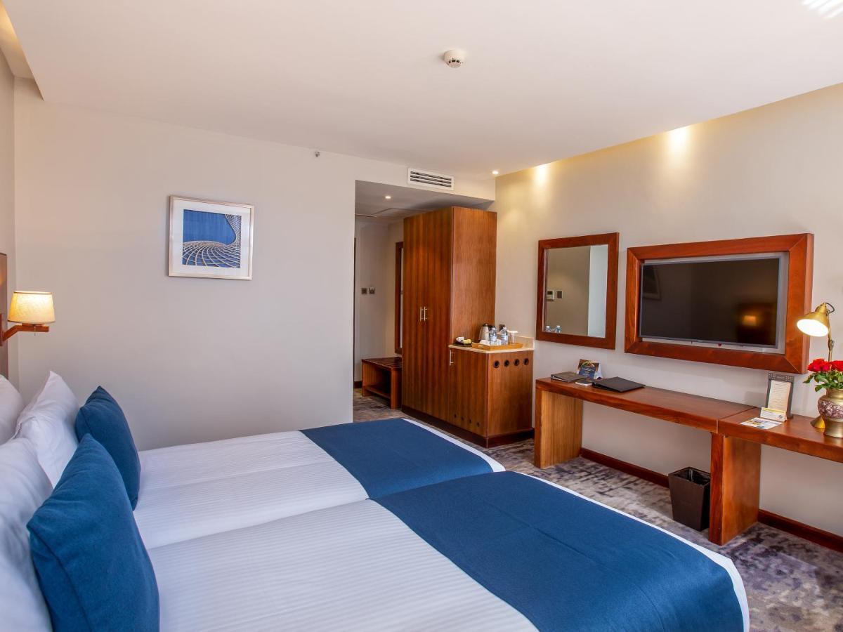 Golden Tulip Canaan Kampala Exterior photo